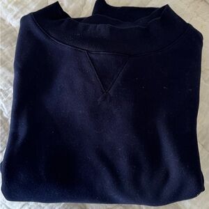 Parke sweatshirt in navy blue.